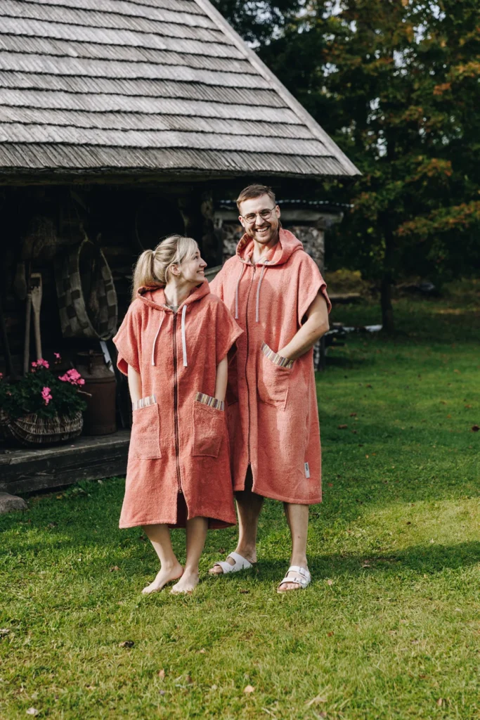 Premium Ponchovares – Roostevärv, L